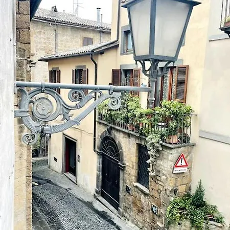 Bella Casa Affrescata Орвието